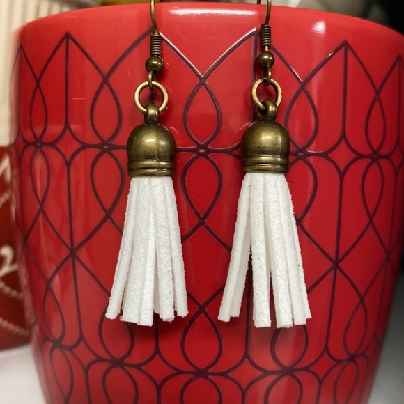 NWOT White tassel earrings antique brass finish - Picture 3 of 4